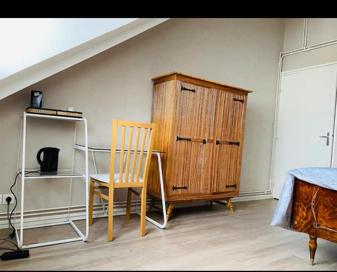 Chambre Privee Angers Extérieur photo